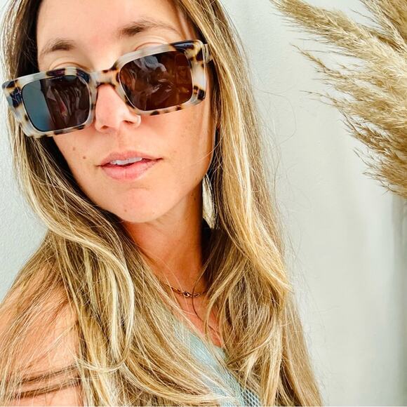 NEW NORDSTROM Cream Tan Brown $98 Tortoiseshell Plastic Sunglasses Sunnies Y2K main image 11